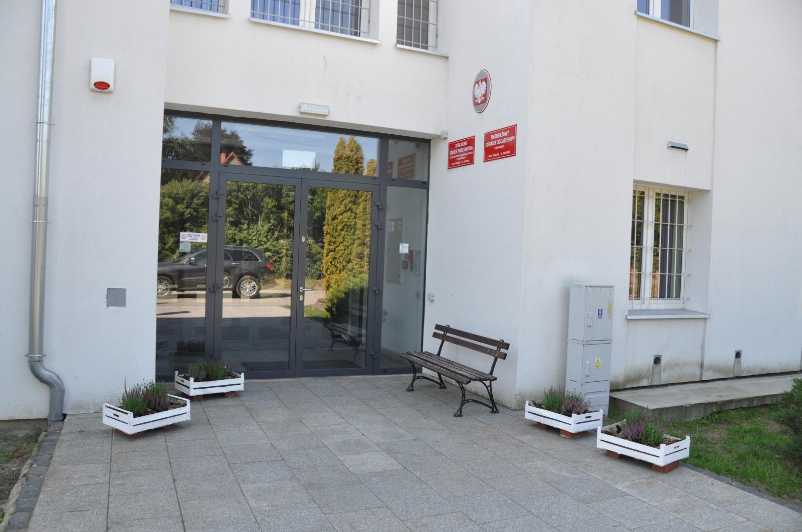Zdjęcia obiektów PESTA2_1